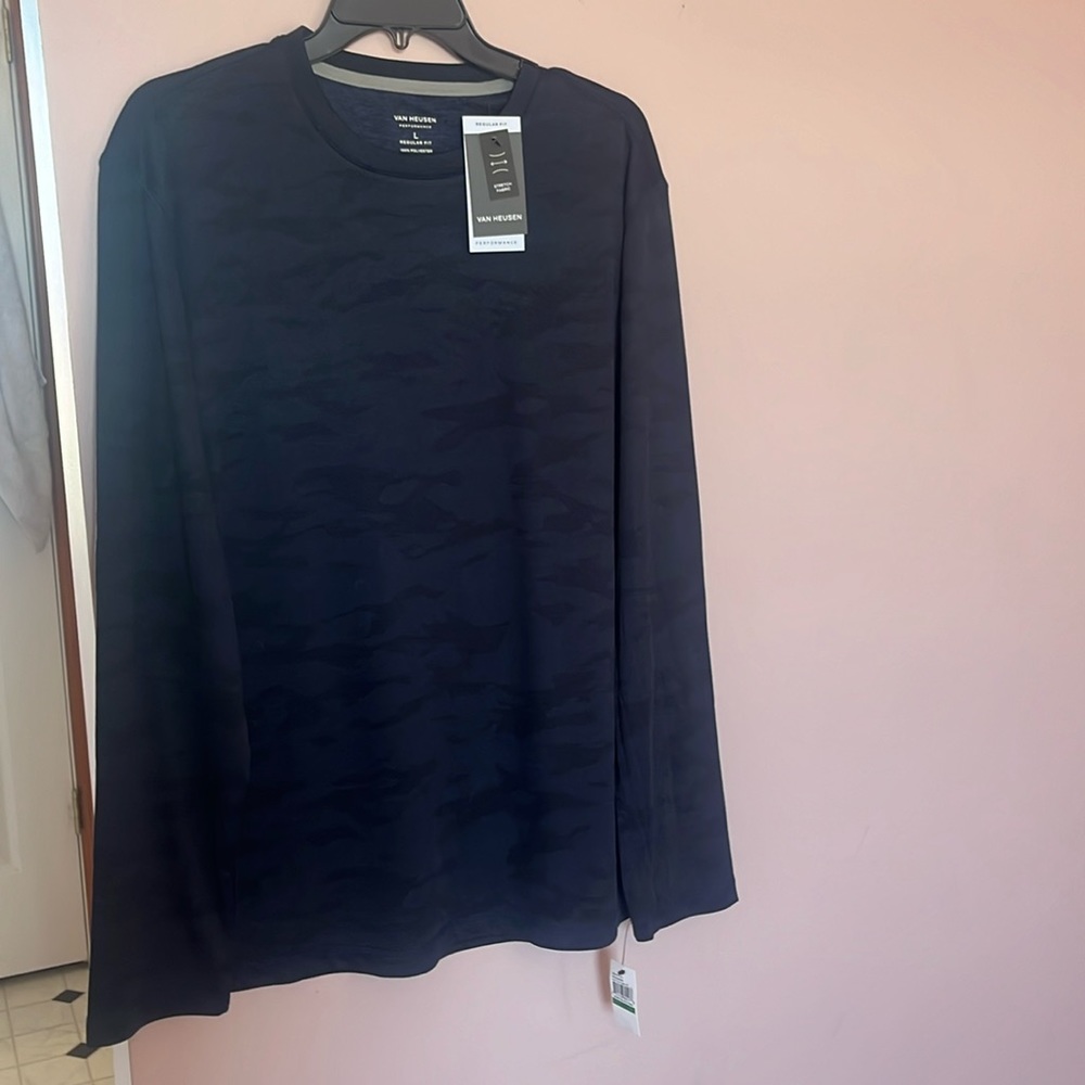 Van Heusen performance long sleeve L shirt NWT